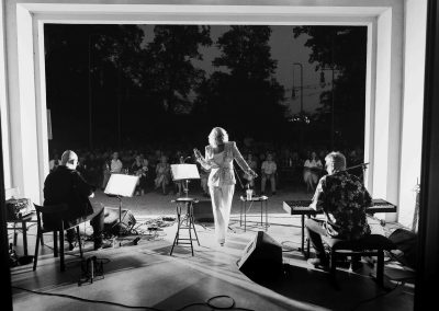 bistro švicarija koncert alenka godec tivoli ljubljana
