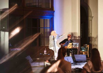 bistro švicarija koncert alenka godec tivoli ljubljana
